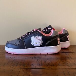 Women’s Sanrio Hello Kitty Black Low Top Sneakers Size 8